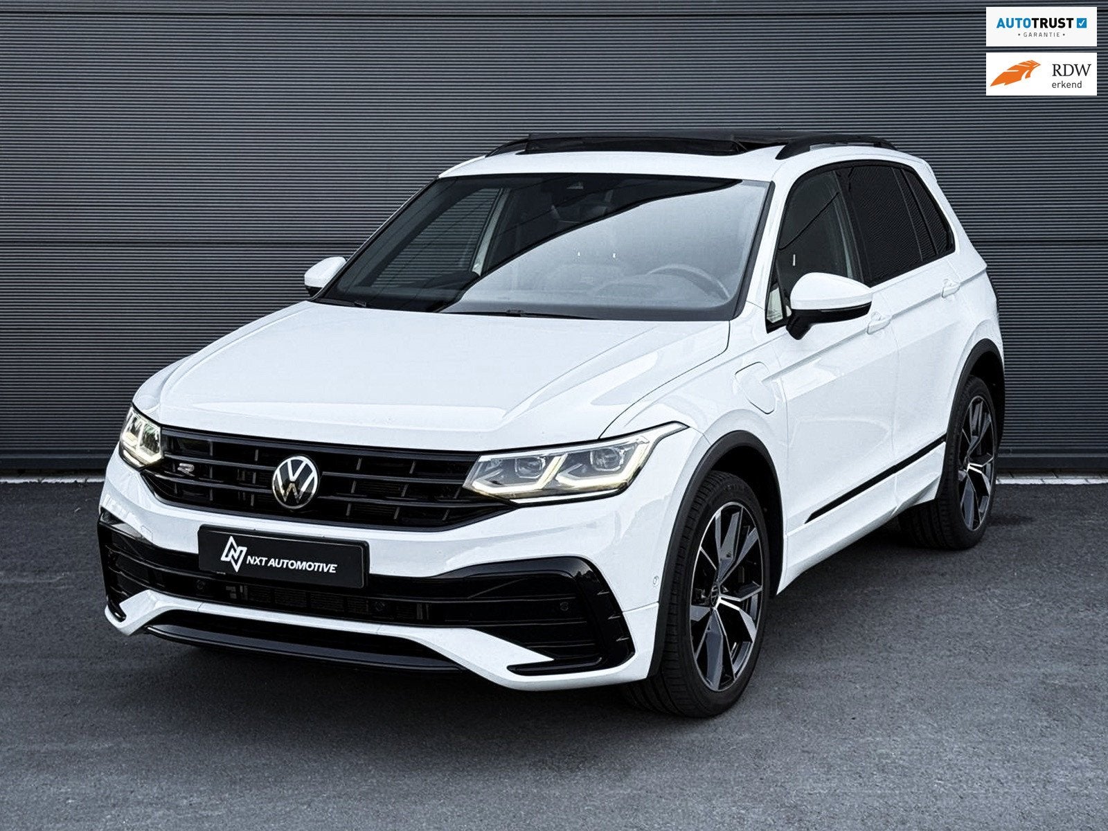 Volkswagen TIGUAN 1.4 TSI eHybrid 3X R-Line, 245PK, Pano, AC, Auto's, 1716 kg, Automatische klimaatregeling, 4 cilinders, Wit