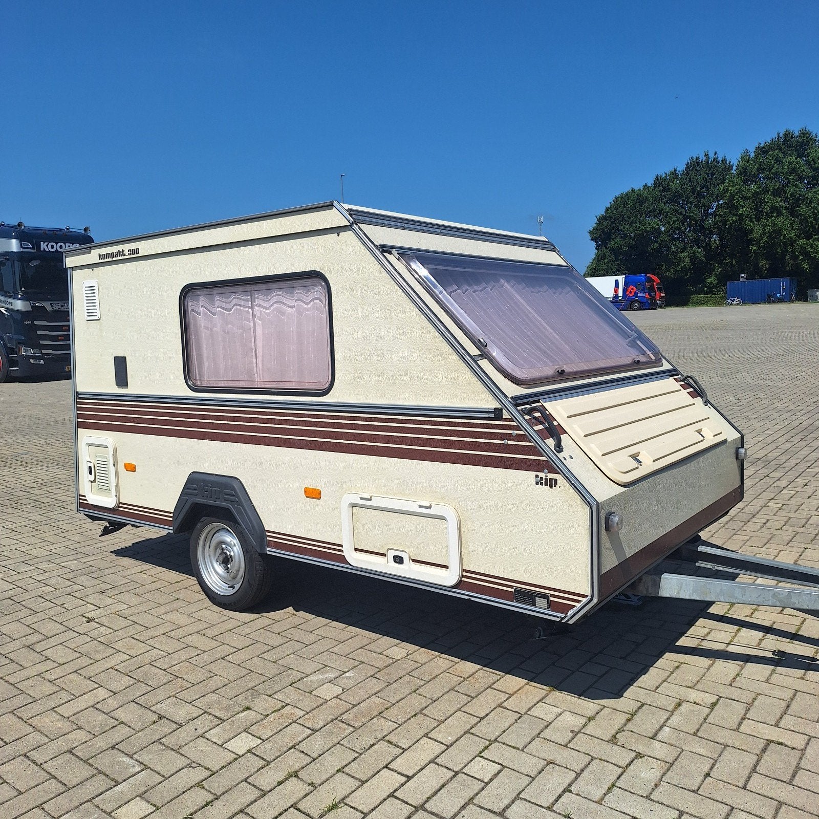 Kip Kompakt 300, Luifel, Retro, Lichtgewicht, Standaardzit, Kip, Tot en met 2, Bedrijf