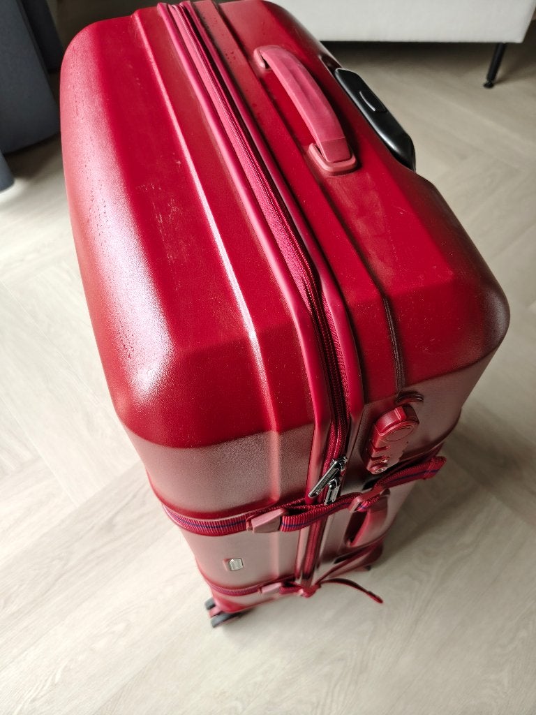 Mooie rode koffer March (L), Ophalen, Hard kunststof, 45 tot 55 cm, Zo goed als nieuw