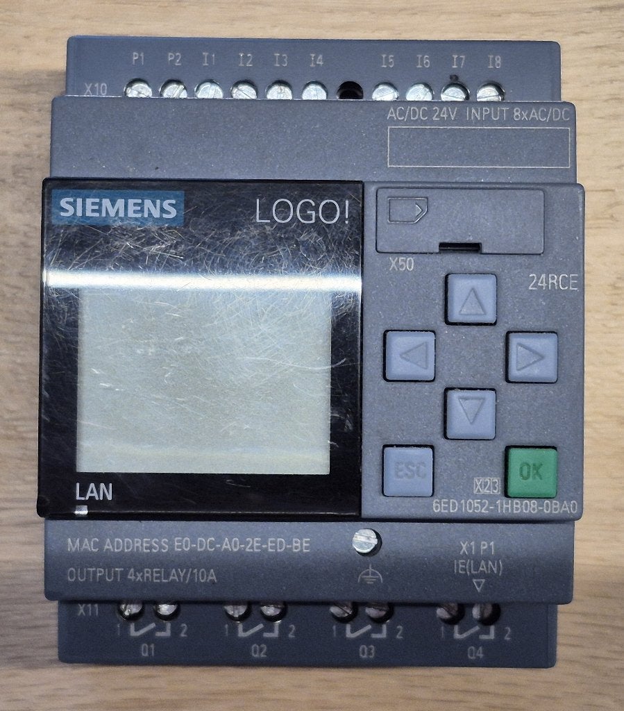 Siemens Logo 24RCE, Ophalen of Verzenden, Zo goed als nieuw