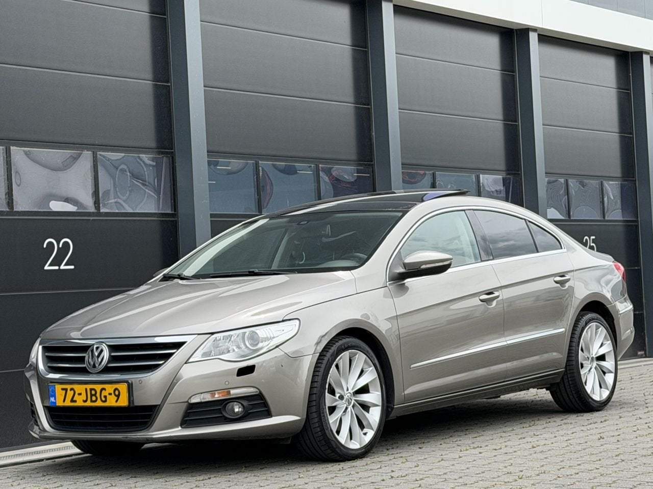 Volkswagen Passat CC 2.0 TDI Panorama Navi Clima PDC, Voorwielaandrijving, 4 cilinders, Bruin, 4 stoelen