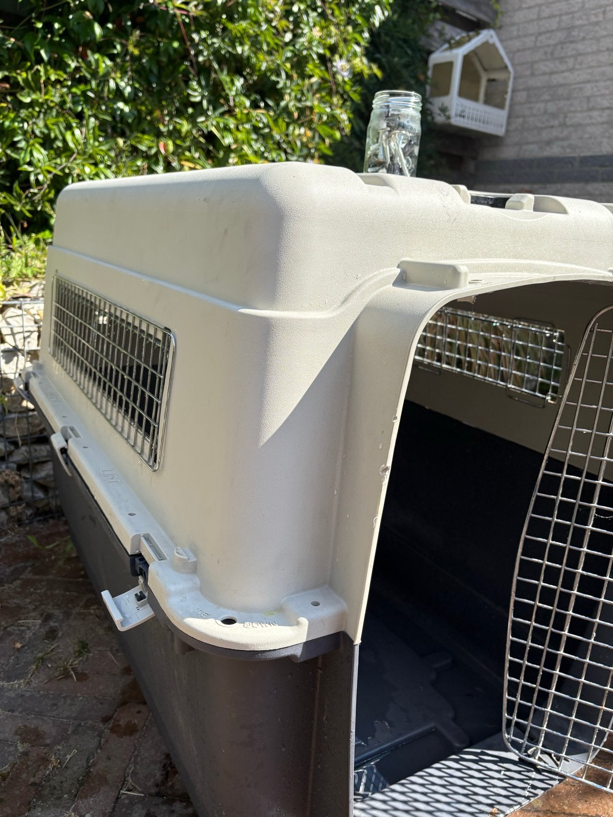 IATA- transportbench middelgrote hond, Dieren en Toebehoren, Ophalen, Zo goed als nieuw