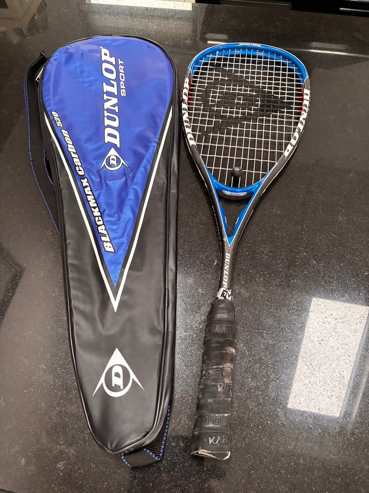 Squash racket Dunlop Blackmax carbon 520 met hoes, Ophalen of Verzenden, Gebruikt, Racket, Met hoes