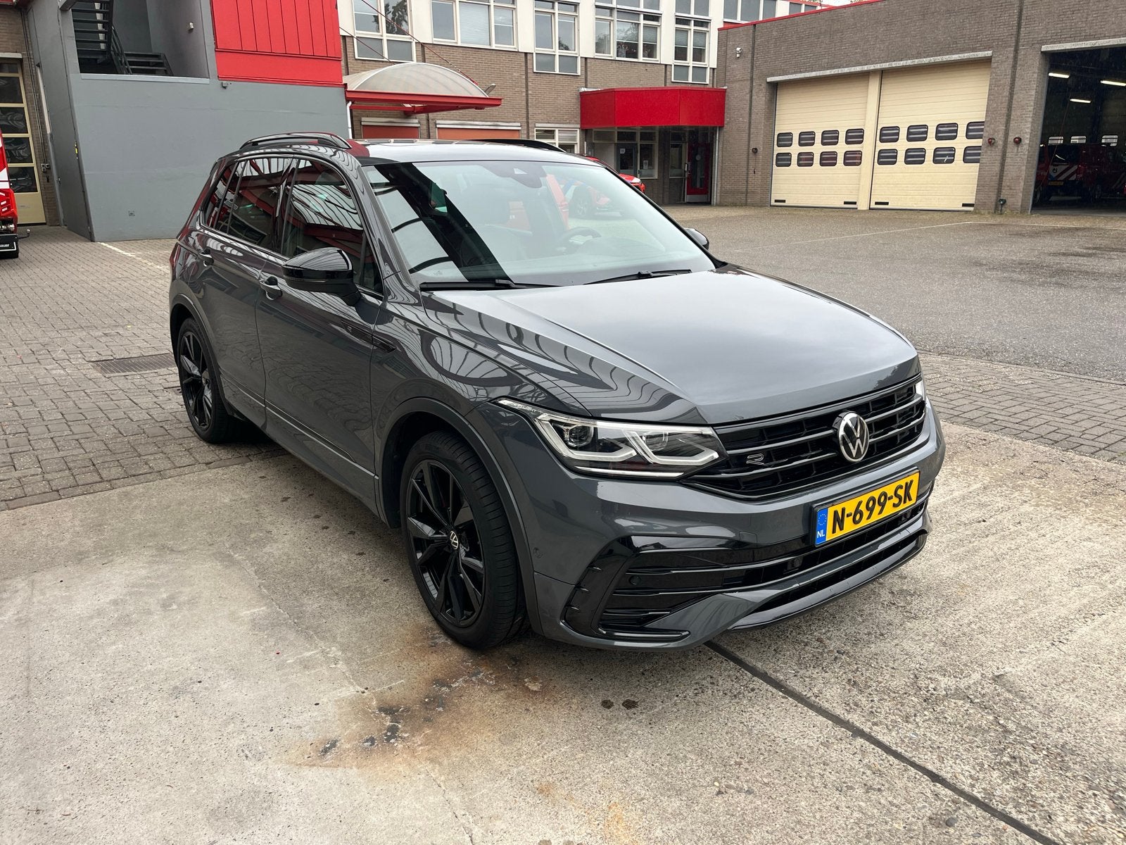 Volkswagen Tiguan 1.5 TSI ACT 150pk DSG 2021 Grijs, 1441 kg, Zwart, 4 cilinders, Parkeerassistent