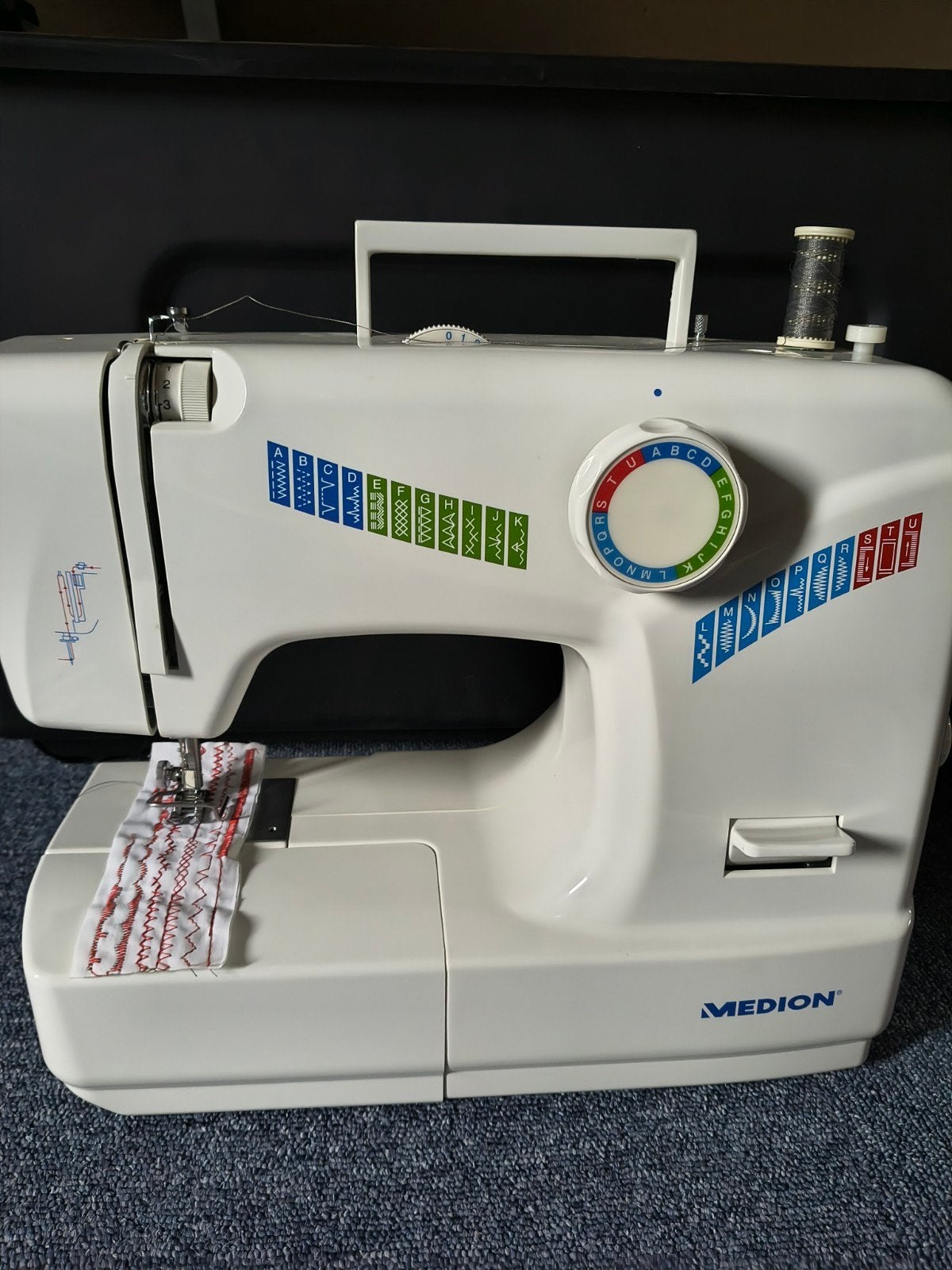 Medion Naaimachine , electrische, Ophalen, Gebruikt, Naaimachine, Overige merken