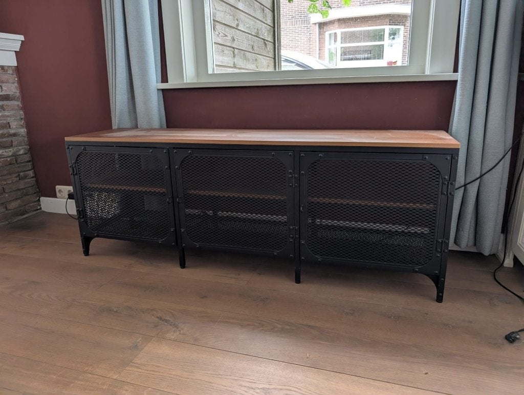 IKEA FJÄLLBO - TV-meubel/dressoir met metalen deuren, Gebruikt, 150 tot 200 cm, Minder dan 100 cm, Industrieel