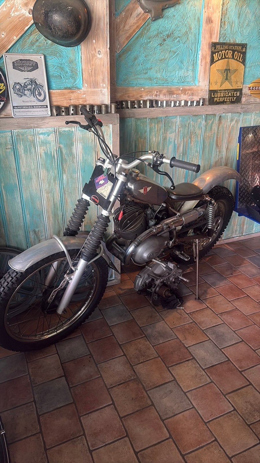 Te koop zundapp trail 1957 175, Fietsen en Brommers, Brommeronderdelen | Zundapp, Ophalen of Verzenden, Gebruikt, Blok