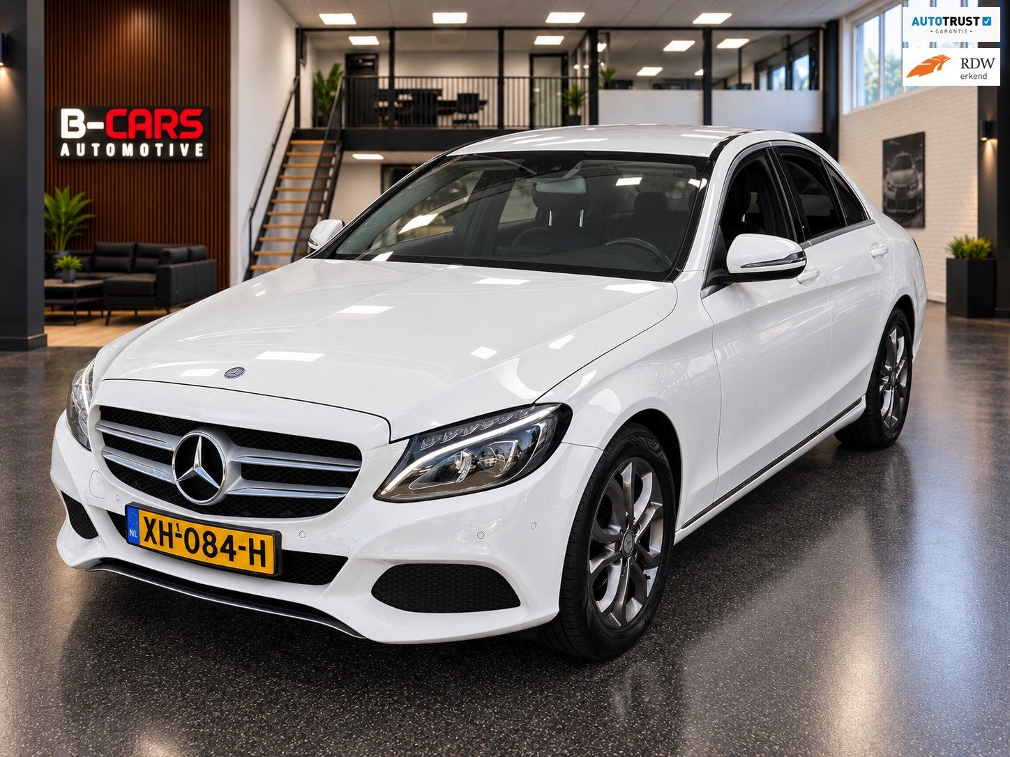Mercedes-Benz C-klasse 180 AmbiL|Xenon|Leer|Camera|Pdc|Nap!, Automaat, Euro 6, Wit, Bedrijf