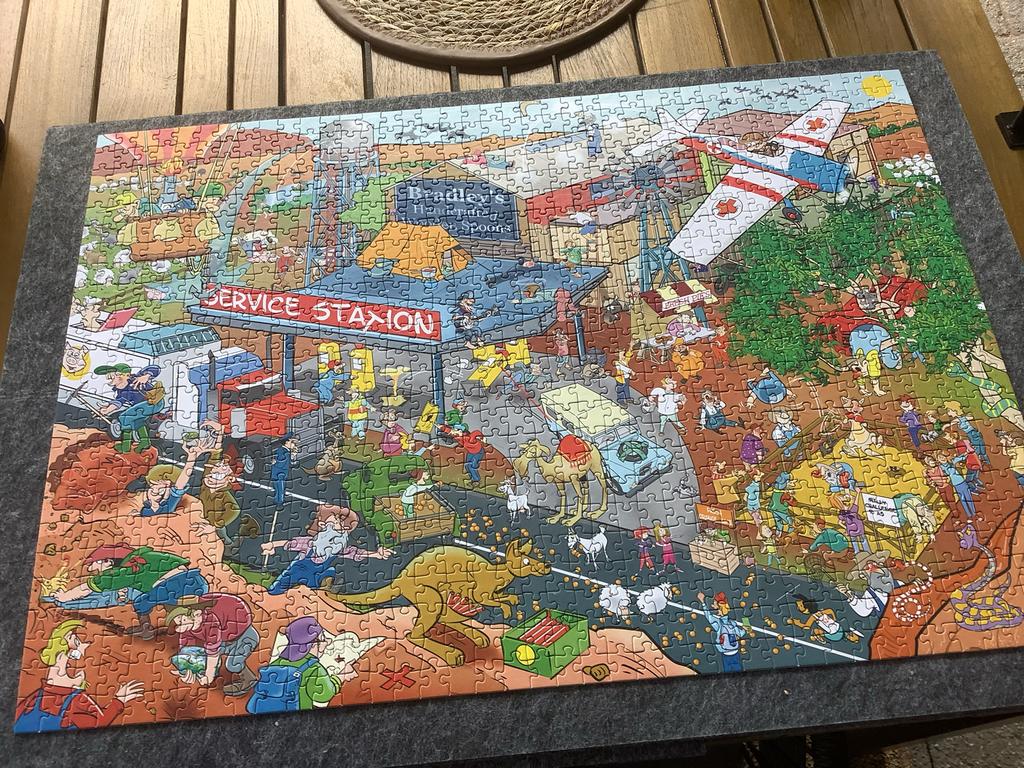 Grappige legpuzzel 'Service Station' - 1000 stukjes, Hobby en Vrije tijd, Denksport en Puzzels, Ophalen of Verzenden, 500 t/m 1500 stukjes