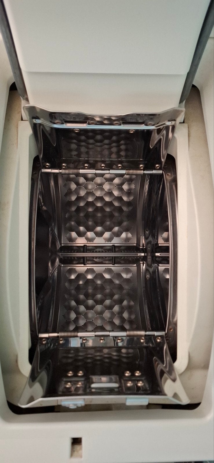 Foto 6 van Miele W667 Bovenlader Wasmachine - Compact en Krachtig