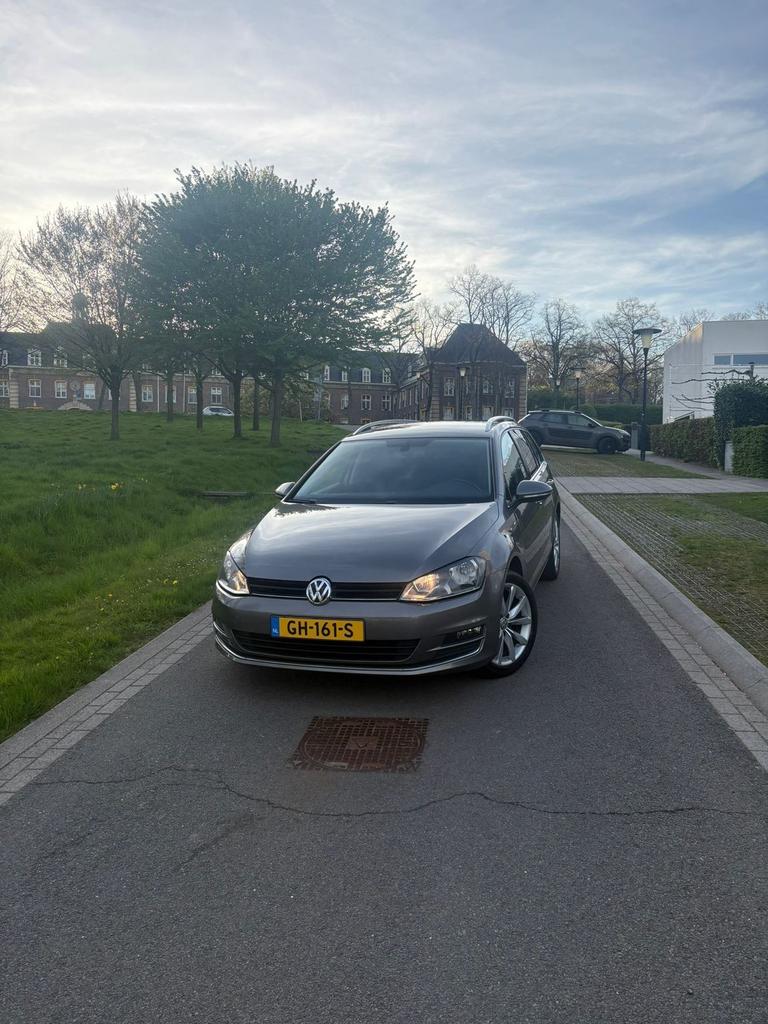 Volkswagen Golf 1.6 TDI 81KW/110PK Var. Aut7 2015 Grijs, Auto's, 4 cilinders, 700 kg, Origineel Nederlands, Stationwagon