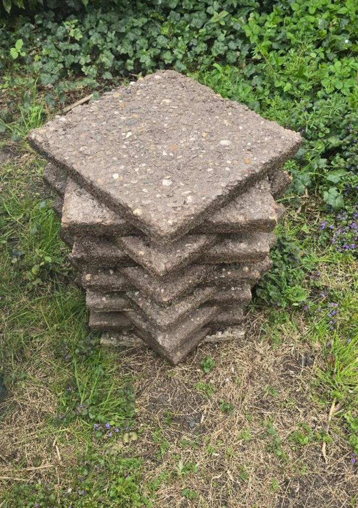 GRATIS grindtegels 40x40, totaal 13m2, Ophalen, Zo goed als nieuw, Terrastegels
