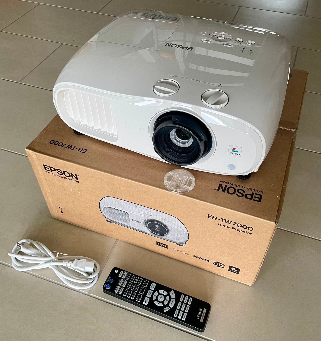 Epson EH-TW7000 4K PRO-UHD beamer