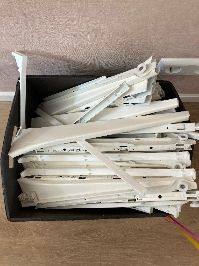 Kast Ikea Algot, Ophalen, Zo goed als nieuw
