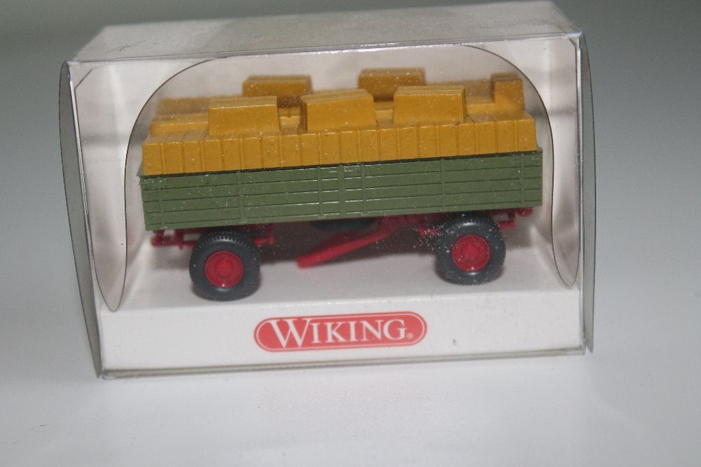 Wiking landbouwaanhanger met strobalen, Hobby en Vrije tijd, Modelauto's | 1:87, Zo goed als nieuw, Hijskraan, Tractor of Landbouw