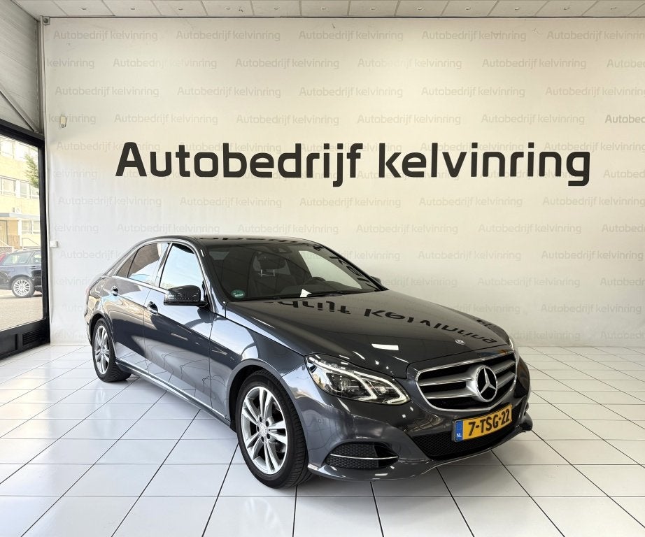Mercedes-Benz E-Klasse 200 Amb. Avantgarde Automaat, Auto's, Automaat, Dealer onderhouden, Gebruikt, Euro 6