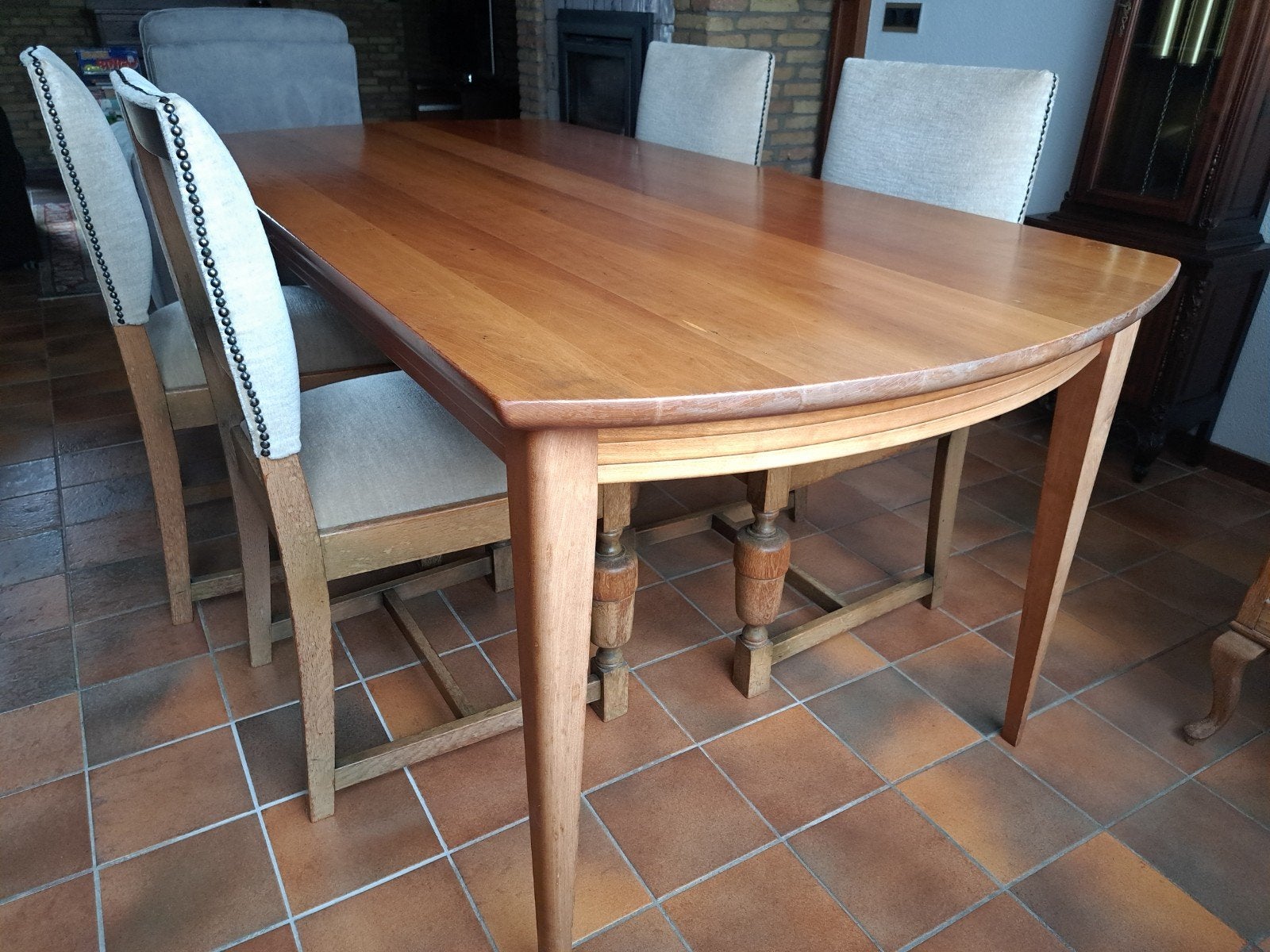Kersenhouten eettafel met 4 gestoffeerde stoelen., Ophalen, Zo goed als nieuw, 4 tot 6 stoelen