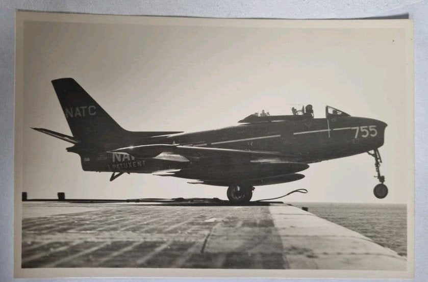 141)North American FJ-2 Fury Straaljager Foto Luchtvaart, Verzamelen, Ophalen of Verzenden, Gebruikt, Kaart, Foto of Prent