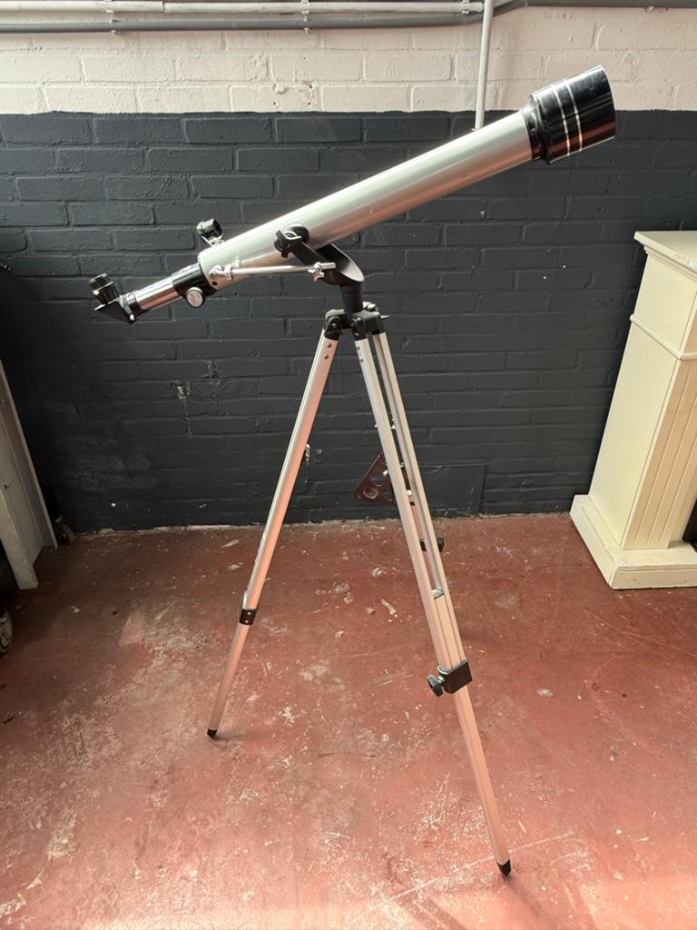 Telescoop met statief, Audio, Tv en Foto, Optische apparatuur | Telescopen, Gebruikt, Lenzentelescoop (refractor), Met statief