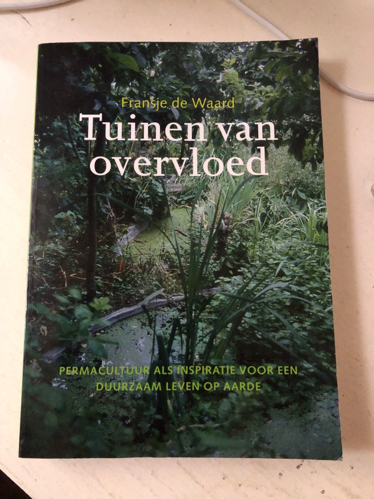 Tuinen van Overvloed - Permacultuur voor Duurzaam Leven, Ophalen of Verzenden, Zo goed als nieuw, Tuinieren en Tuinplanten
