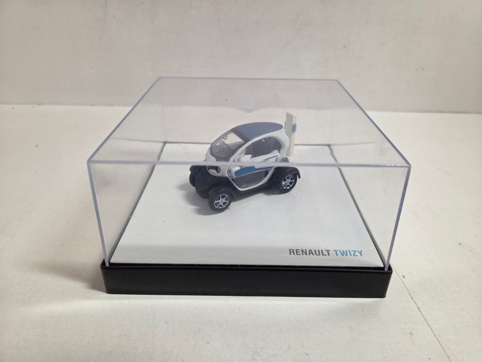 Renault Twizy 1:43 nieuw, Hobby en Vrije tijd, Modelauto's | 1:43, Overige merken, Auto, ., Nieuw