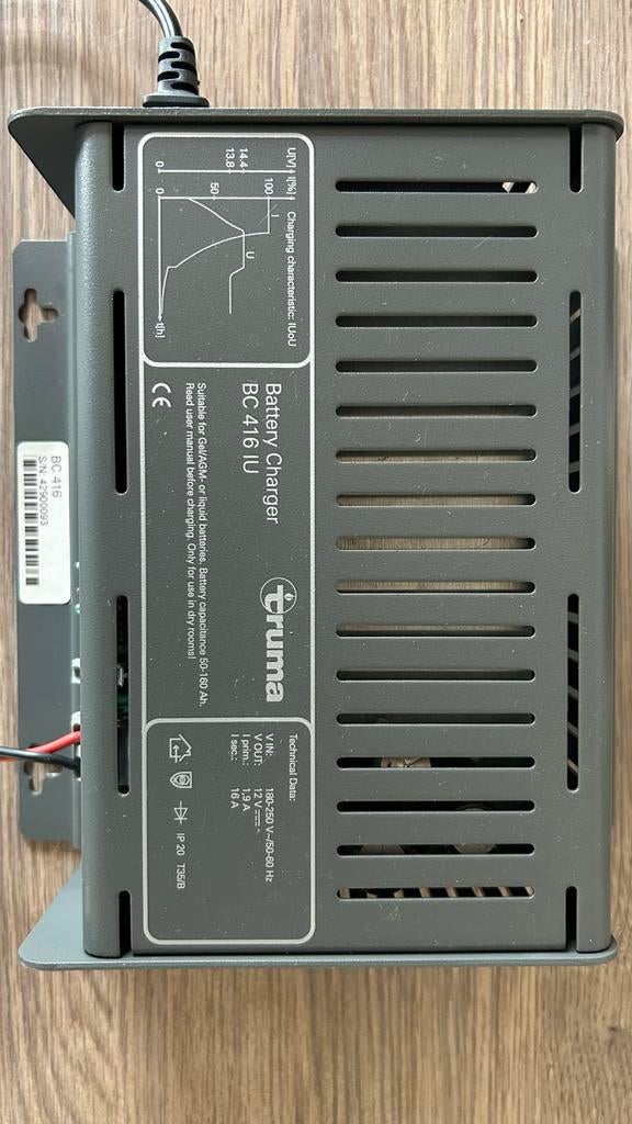 Truma Acculader BC 416 IU - 12V/16A, Caravans en Kamperen, Ophalen of Verzenden, Zo goed als nieuw