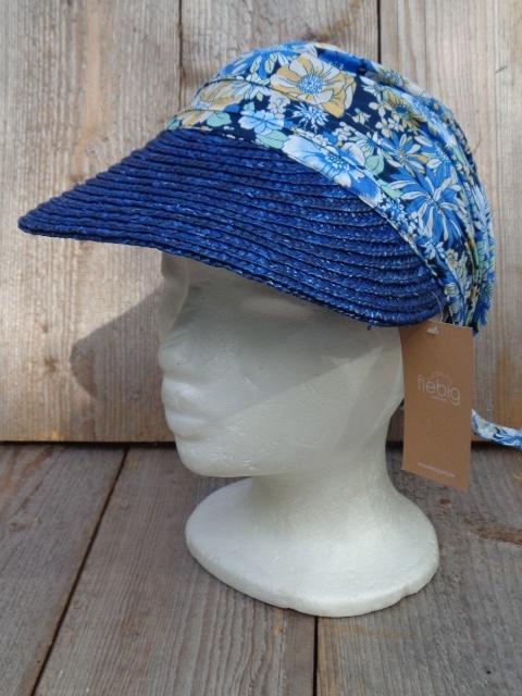 Blauwe zonneklep met gebloemde stoffen bovenkant van Fiebig, Kleding | Dames, Hoeden en Petten, Haven 49, Geasluis@planet.nl, Nieuw