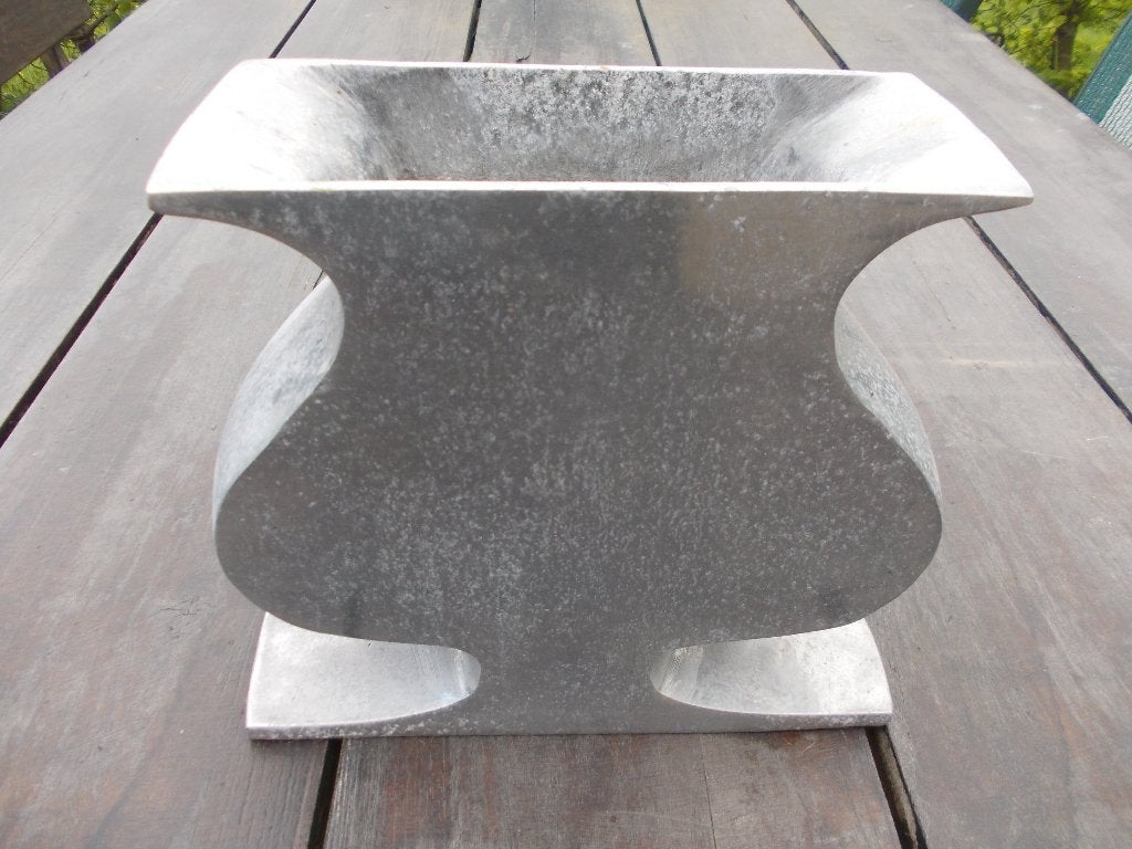 Stevige, mooi gevormde metalen (planten)pot., Ophalen, Gebruikt, Grijs, Metaal