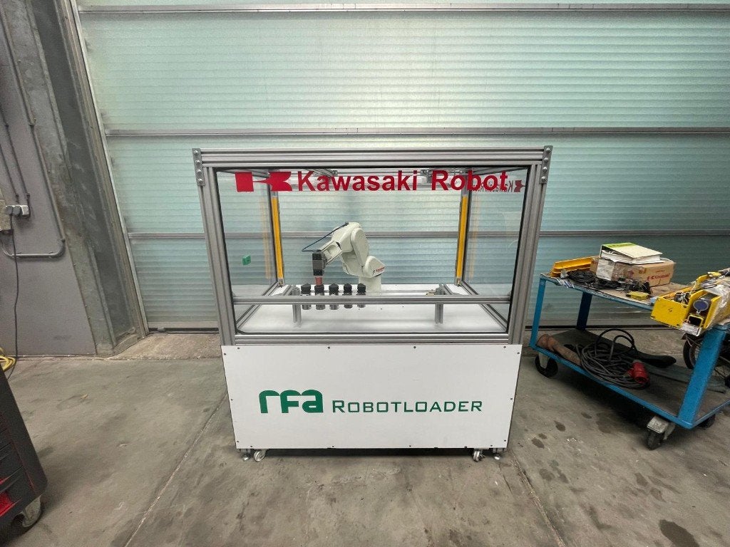 Kawasaki robot type FS002N-C in goed werkende staat, Doe-het-zelf en Verbouw, Ophalen of Verzenden, Gebruikt