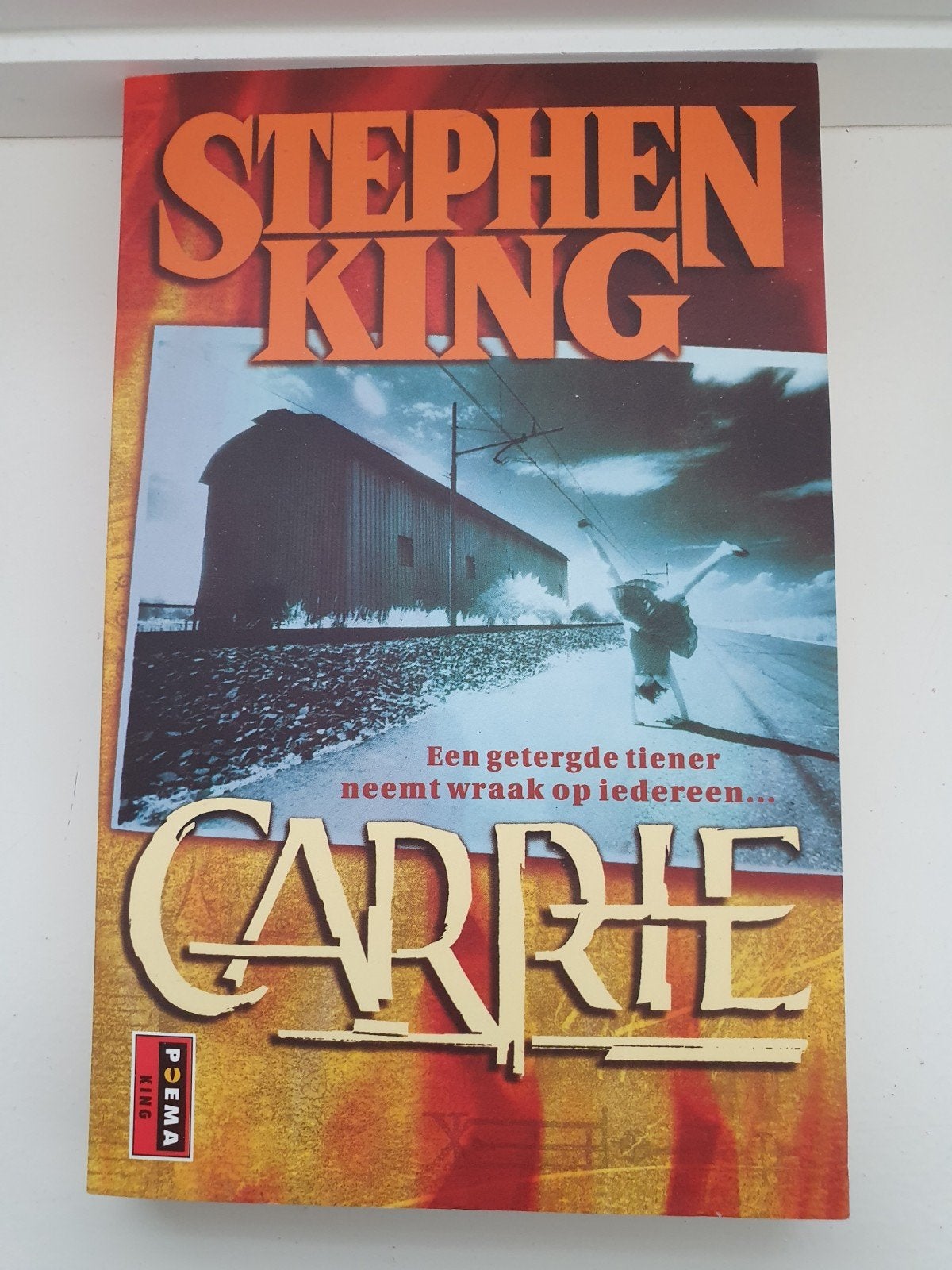 Carrie - Stephen King (Poema Pocket), Ophalen of Verzenden, Gelezen, Stephen King, Nederland