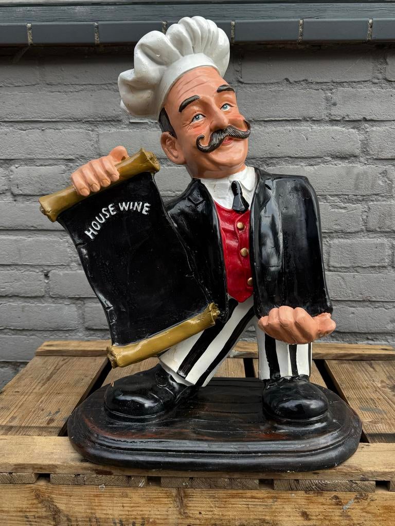 Kok beeld met 'House Wine' bord, Verzamelen, Beelden en Beeldjes, Ophalen, Zo goed als nieuw, Mens