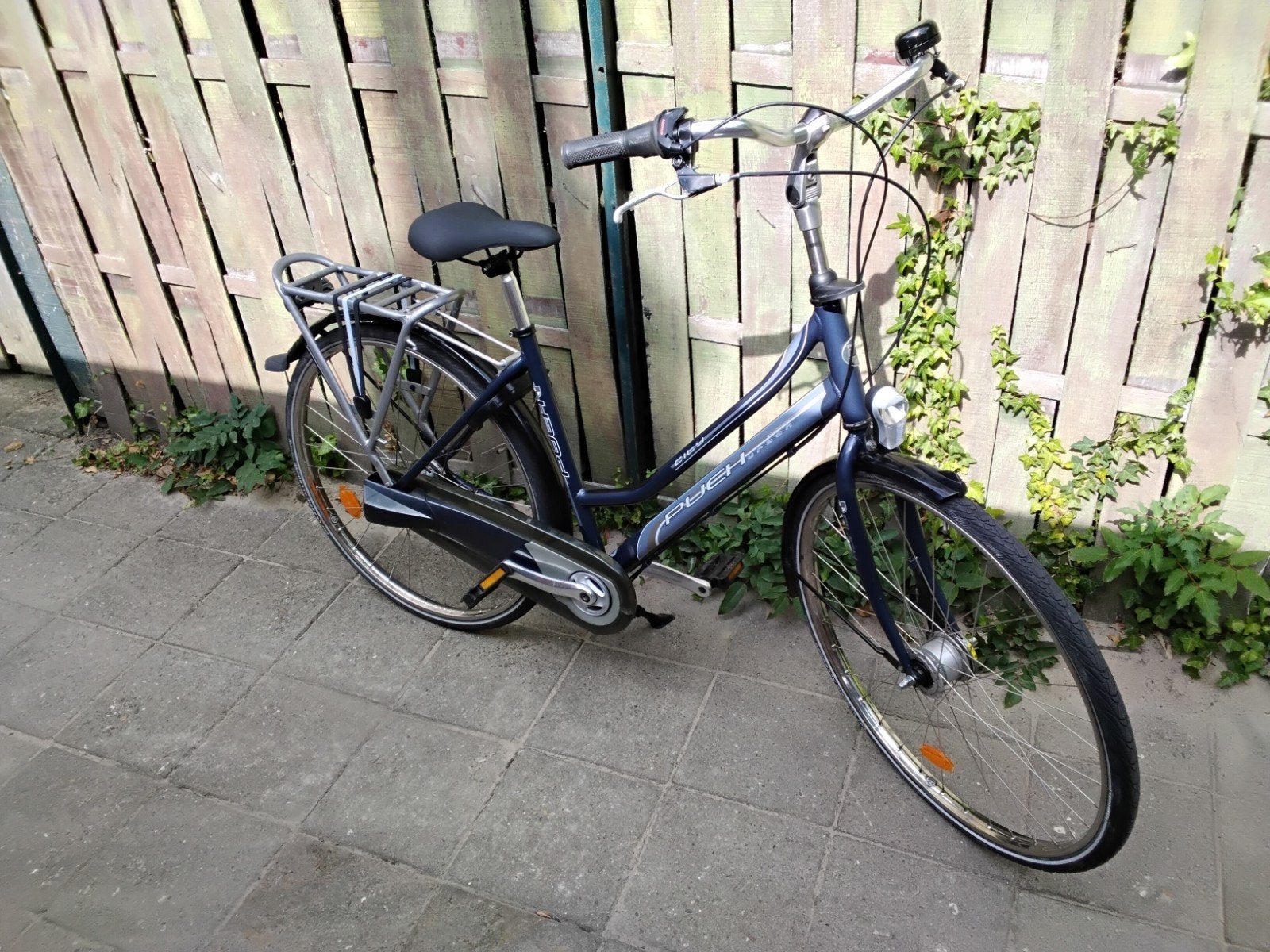 Zeer nette damesfiets 28 inch  (PUCH), Versnellingen, Zo goed als nieuw, 50 tot 53 cm, Ophalen