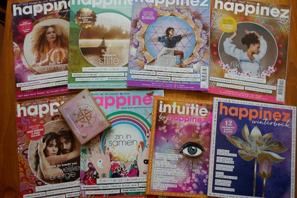 Pakket 12 Happinez tijdschriften en affirmatiekaarten, Ophalen of Verzenden, Zo goed als nieuw, Lichaam en Geest