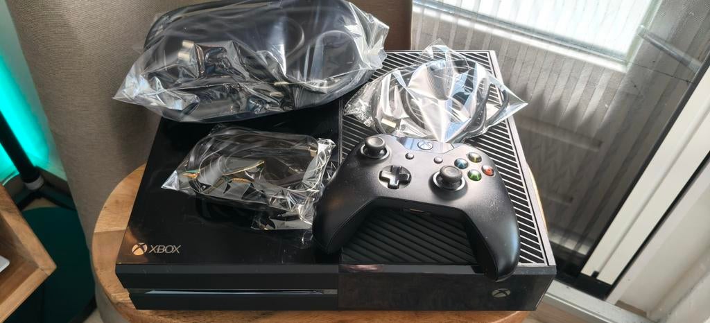 Xbox One console met controller, kabels en kinect, Spelcomputers en Games, Spelcomputers | Xbox One, Ophalen of Verzenden, Gebruikt