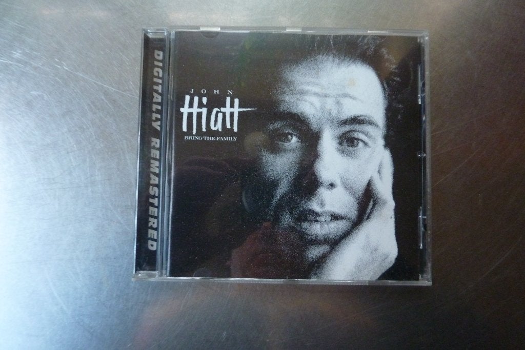 John Hiatt - Bring The Family (1987), Blues Rock, Ophalen of Verzenden, Zo goed als nieuw, Album