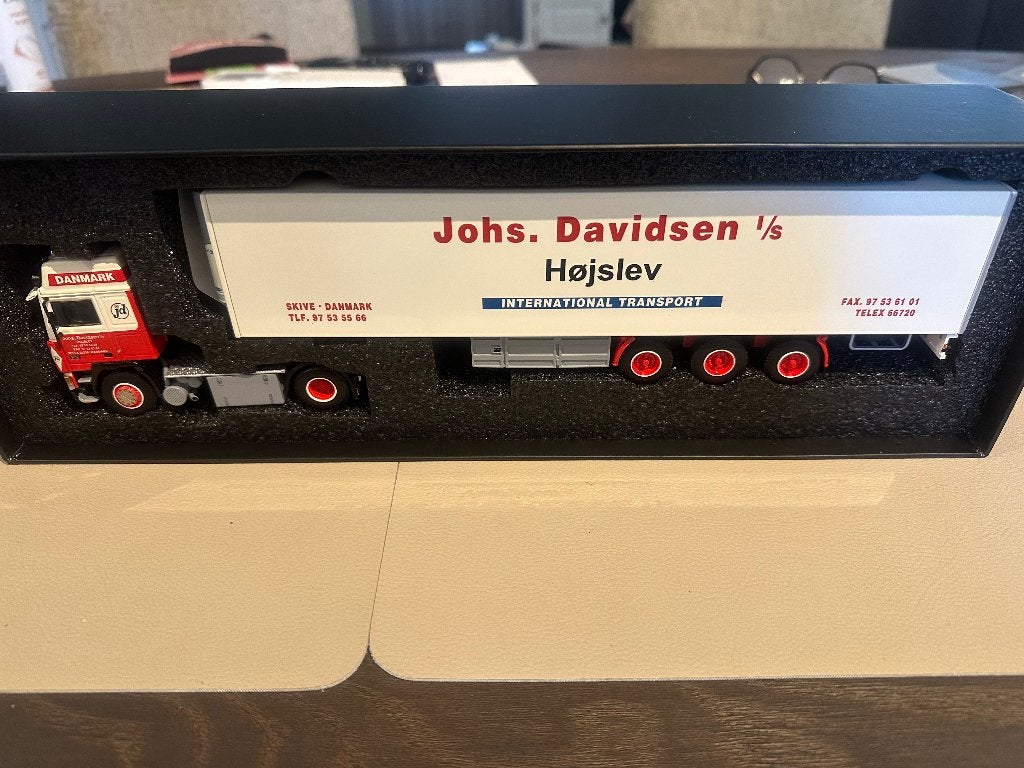 Wsi Johs.Davidsen Volvo f12, Hobby en Vrije tijd, Modelauto's | 1:50, Ophalen, Nieuw, Bus of Vrachtwagen, Wsi