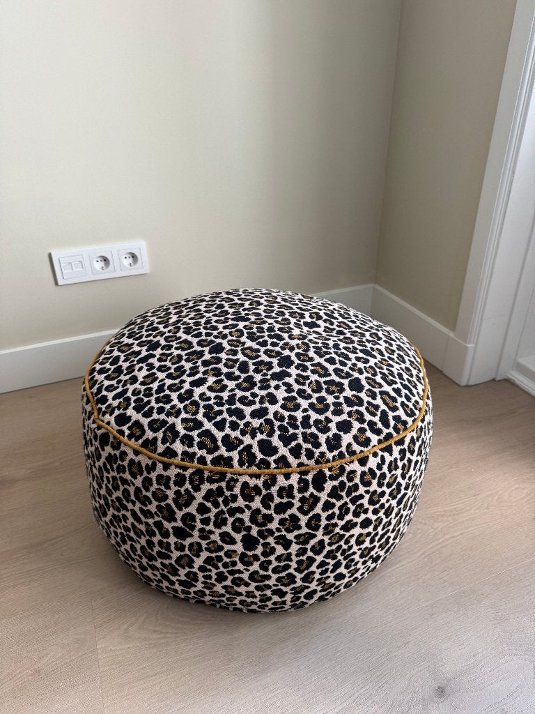 Sissy boy panterprint poef, Huis en Inrichting, Ophalen, Minder dan 50 cm, Rond, Minder dan 50 cm