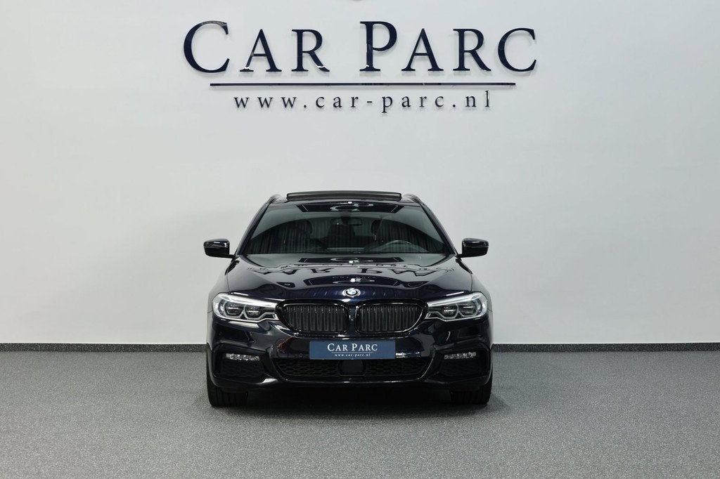 BMW 5-serie Touring 540i xDrive M-Sport LED/VIRTUAL/SFEER/PA, Automaat, Gebruikt, Euro 6, 2000 kg
