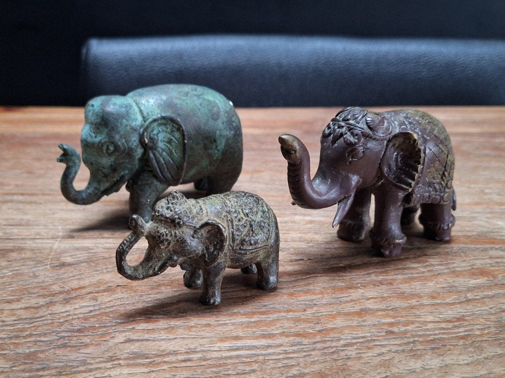 div. bronzen olifanten houten hout-snijwerk keramiek olifant, Ophalen of Verzenden, Gebruikt, Wild dier, Beeldje of Figuurtje