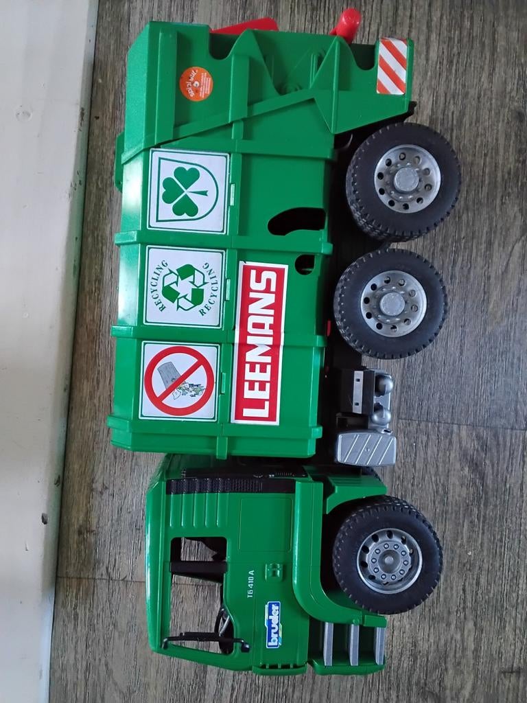 BRUDER VUILNISWAGEN 20.00, Ophalen of Verzenden, Zo goed als nieuw