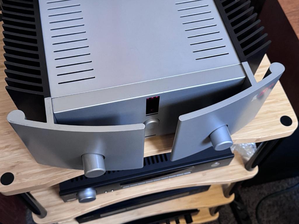 revel le-1 / Subwoofer versterker, 120 watt of meer, Ophalen, Overige merken, Gebruikt