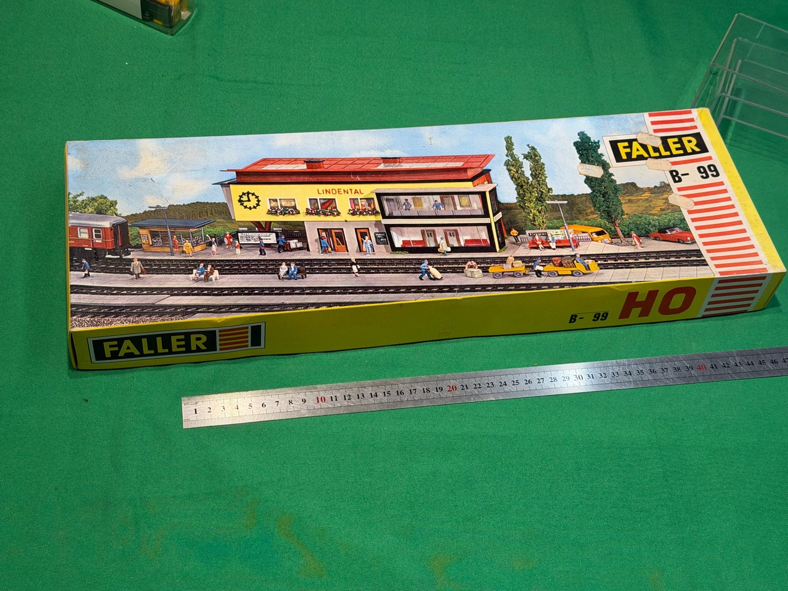 Faller B-99 Station Lindental Modelbouw Kit HO, Hobby en Vrije tijd, Modeltreinen | H0, Ophalen of Verzenden, Zo goed als nieuw