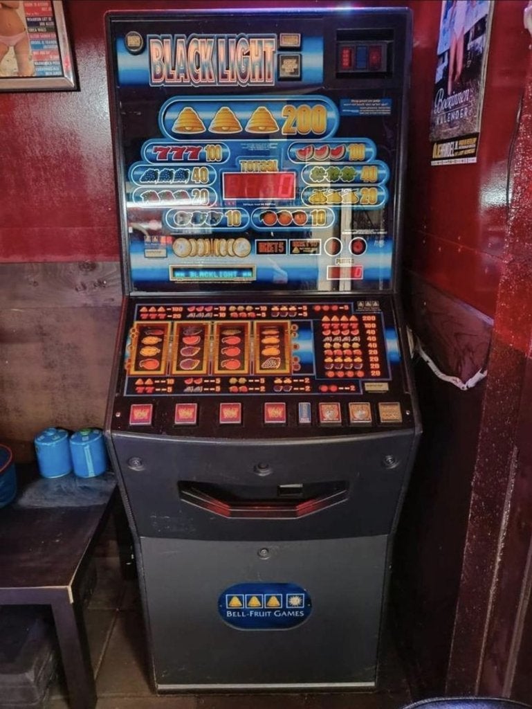 BLACKLIGHT BELL FRUIT GAMES, Verzamelen, Automaten | Gokkasten en Fruitautomaten, Euro, Ophalen, Gebruikt, Met sleutels
