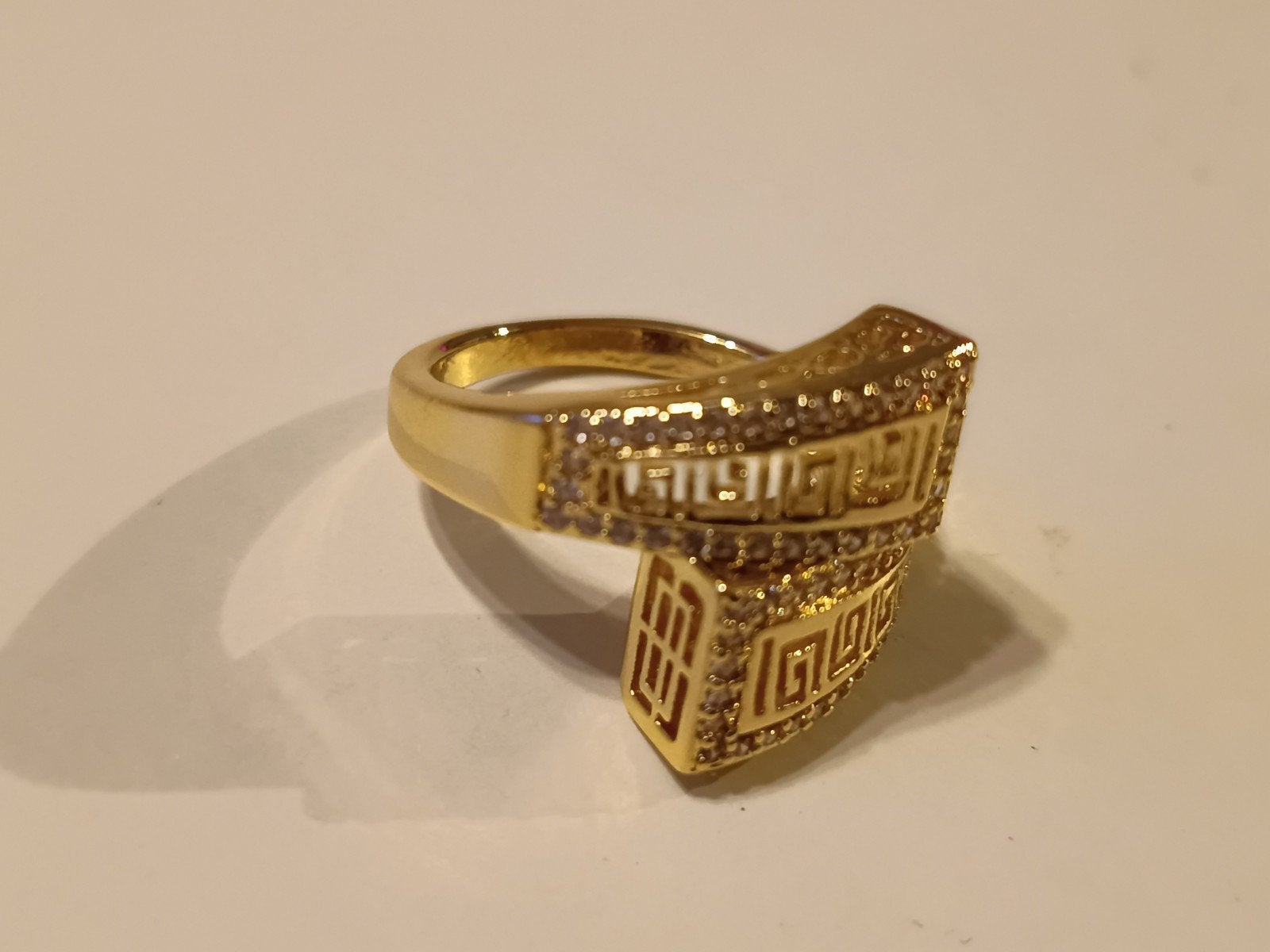 Ring Versace, Sieraden, Tassen en Uiterlijk, Ringen, Met kristal, 19 tot 20, Nieuw, Ophalen of Verzenden