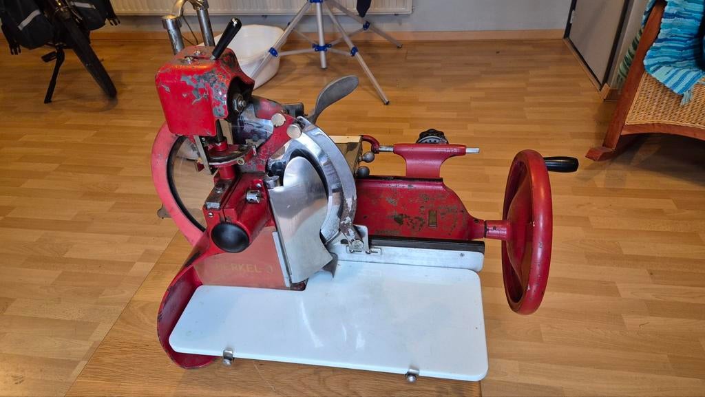 Berkel 9 snijmachine, Ophalen