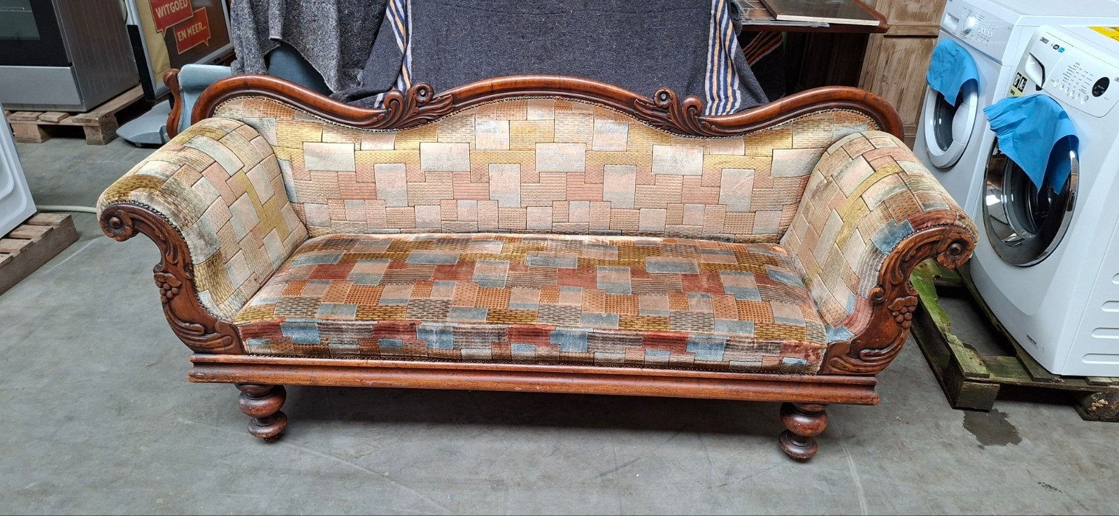 Antieke Biedermeier Sofa uit 1840 - Klassieke Elegantie, Antiek en Kunst, Ophalen of Verzenden