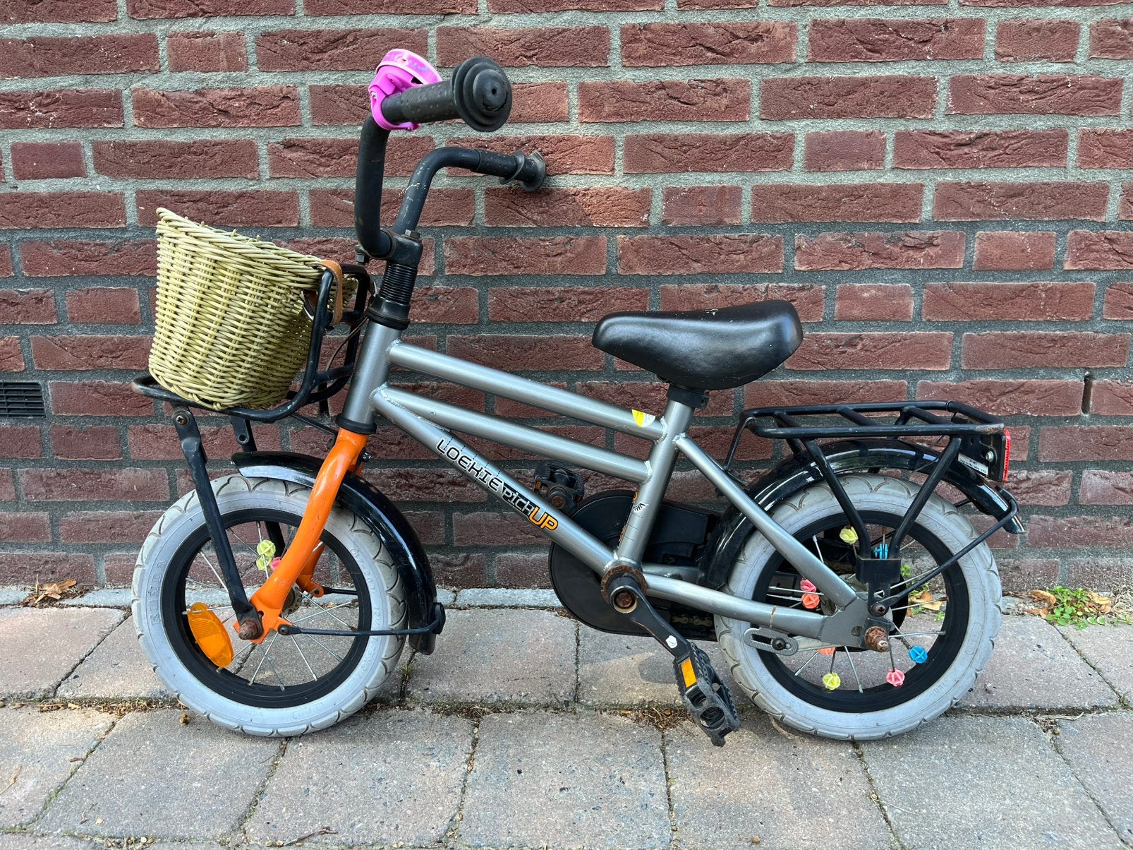 Loekie 12” kinderfiets met zijwieltjes, Ophalen, Zo goed als nieuw, Minder dan 16 inch, Zijwieltjes