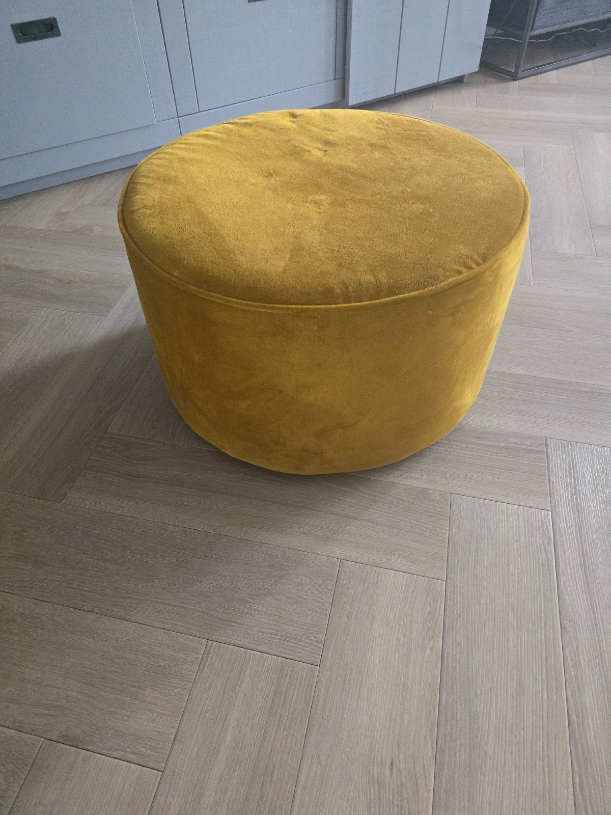 Woood Poef Goudgeel - 60 cm rond, 40 cm hoog, Huis en Inrichting, Banken | Voetenbanken en Poefen, Ophalen, Rond, 50 tot 75 cm