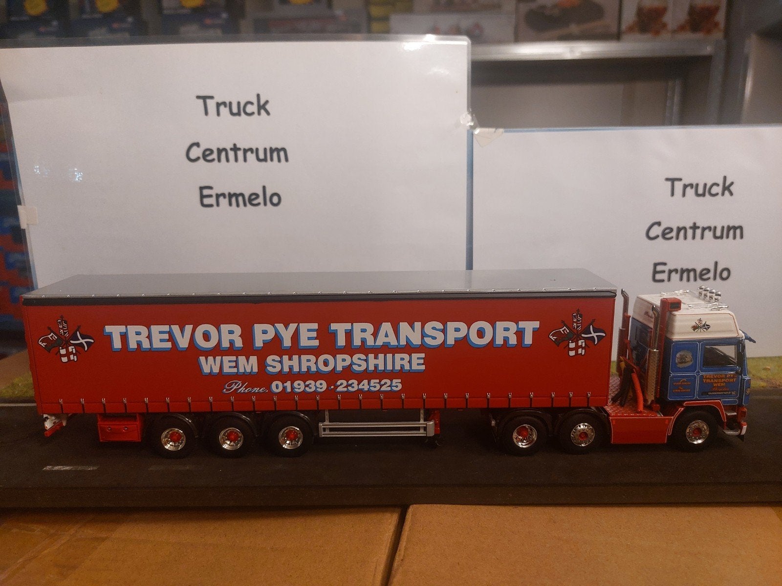 Trevor Pye; VOLVO F12 6x2 TAUTLINER 3
AXLE
Verzending is voo, Ophalen of Verzenden, Nieuw, Bus of Vrachtwagen, Wsi