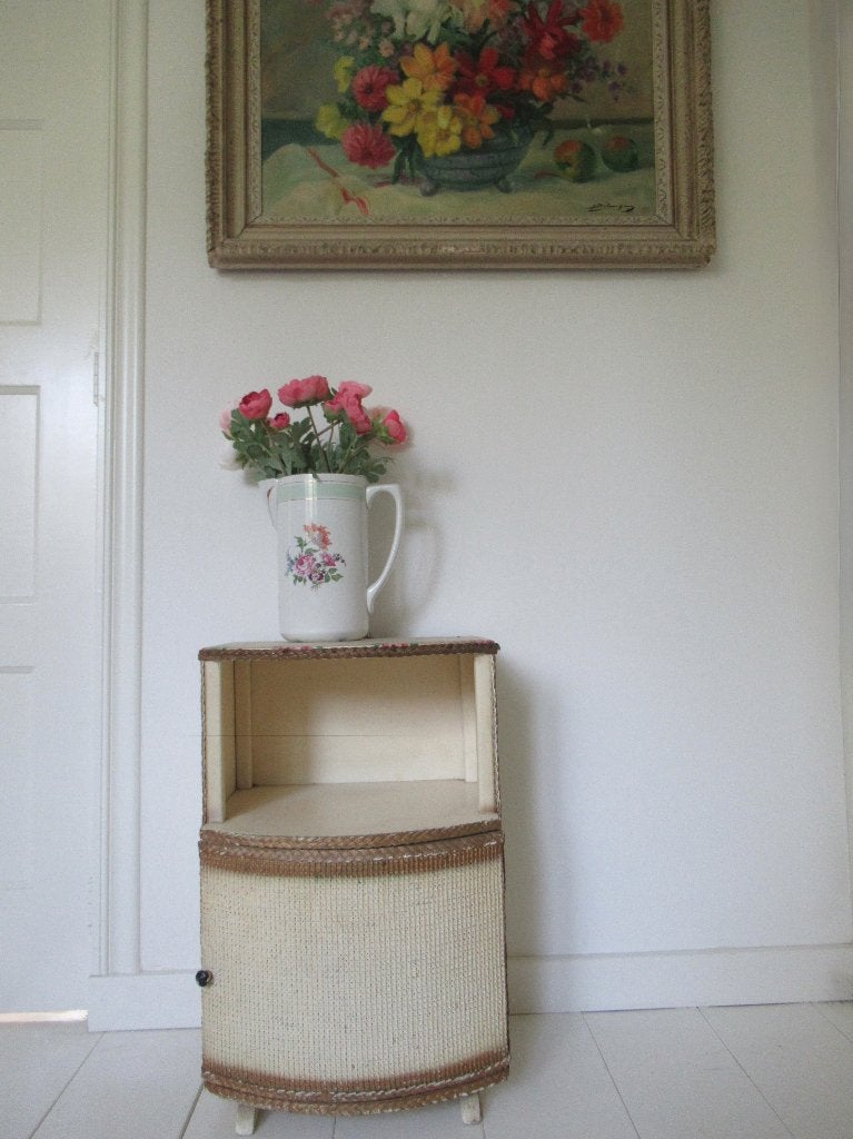 ~ oud nachtkastje, Lloyd Loom, bricbracbrocante ~, Ophalen
